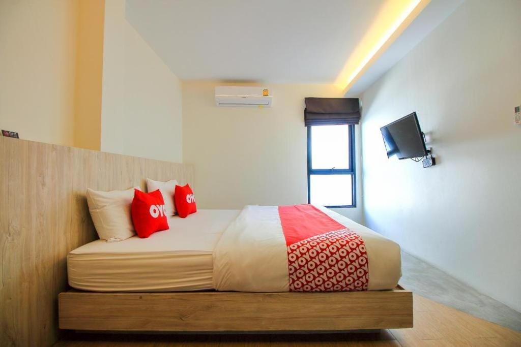 Oyo 75416 Rama3 Sunrise Hostel Bangkok Bagian luar foto