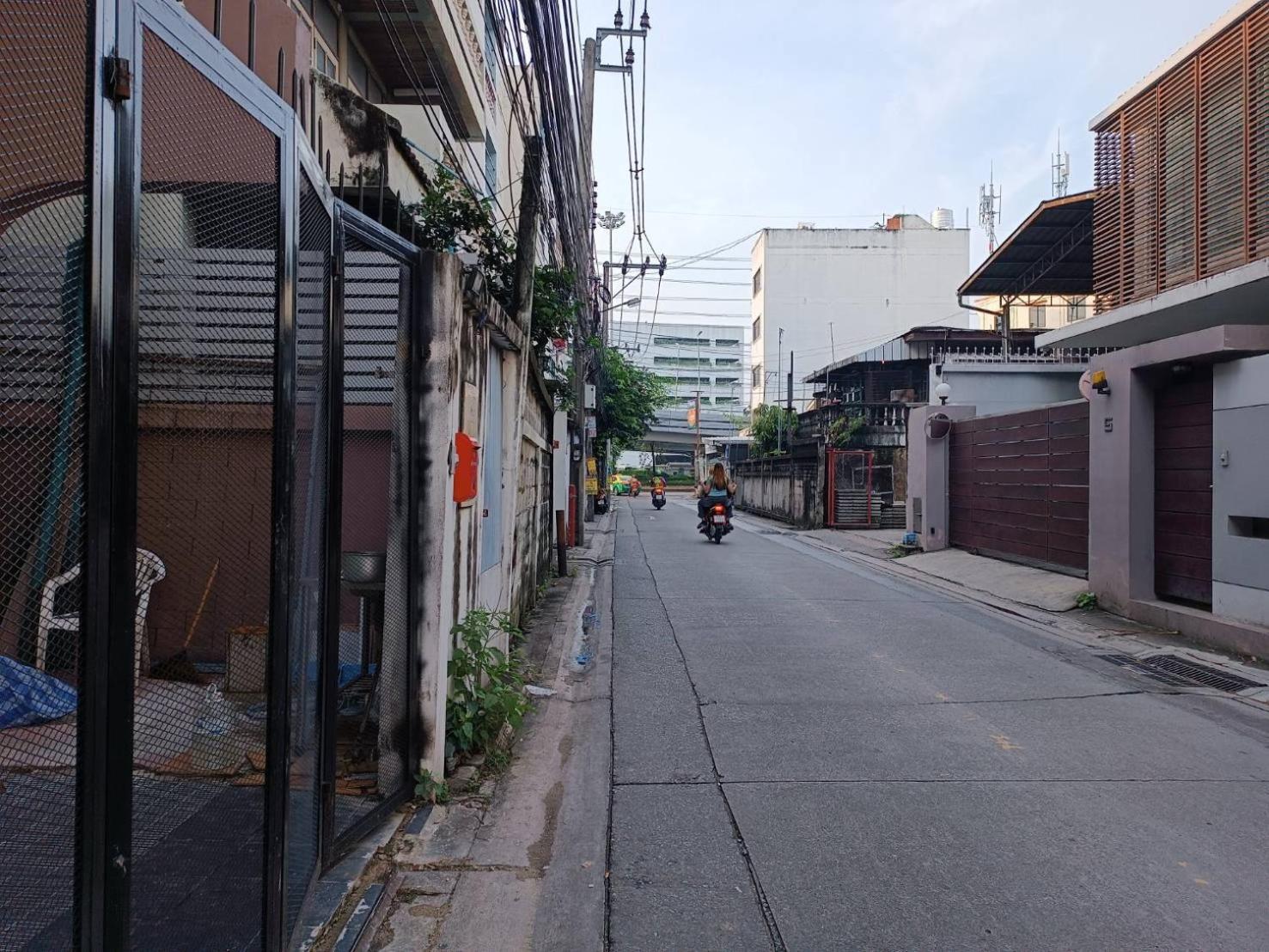 Oyo 75416 Rama3 Sunrise Hostel Bangkok Bagian luar foto