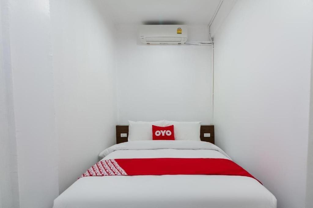 Oyo 75416 Rama3 Sunrise Hostel Bangkok Bagian luar foto